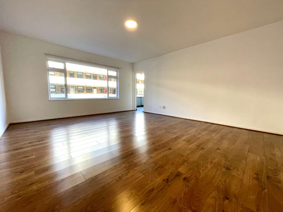 To Let 2 Bedroom Property for Rent in Sea Point Western Cape